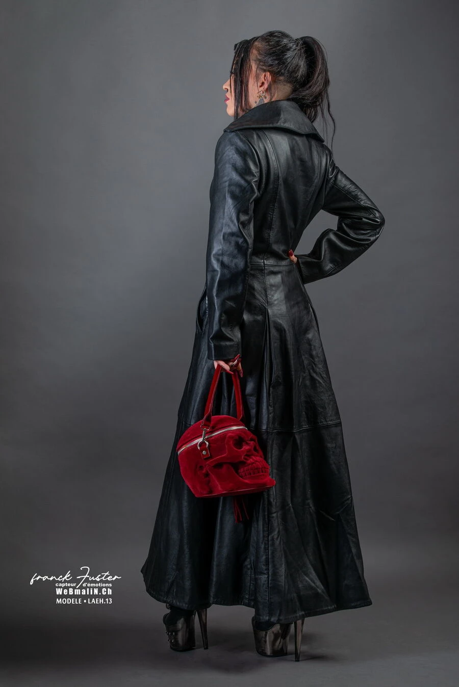 Long Manteau Cuir Gothique Vampire Femme – Image 3