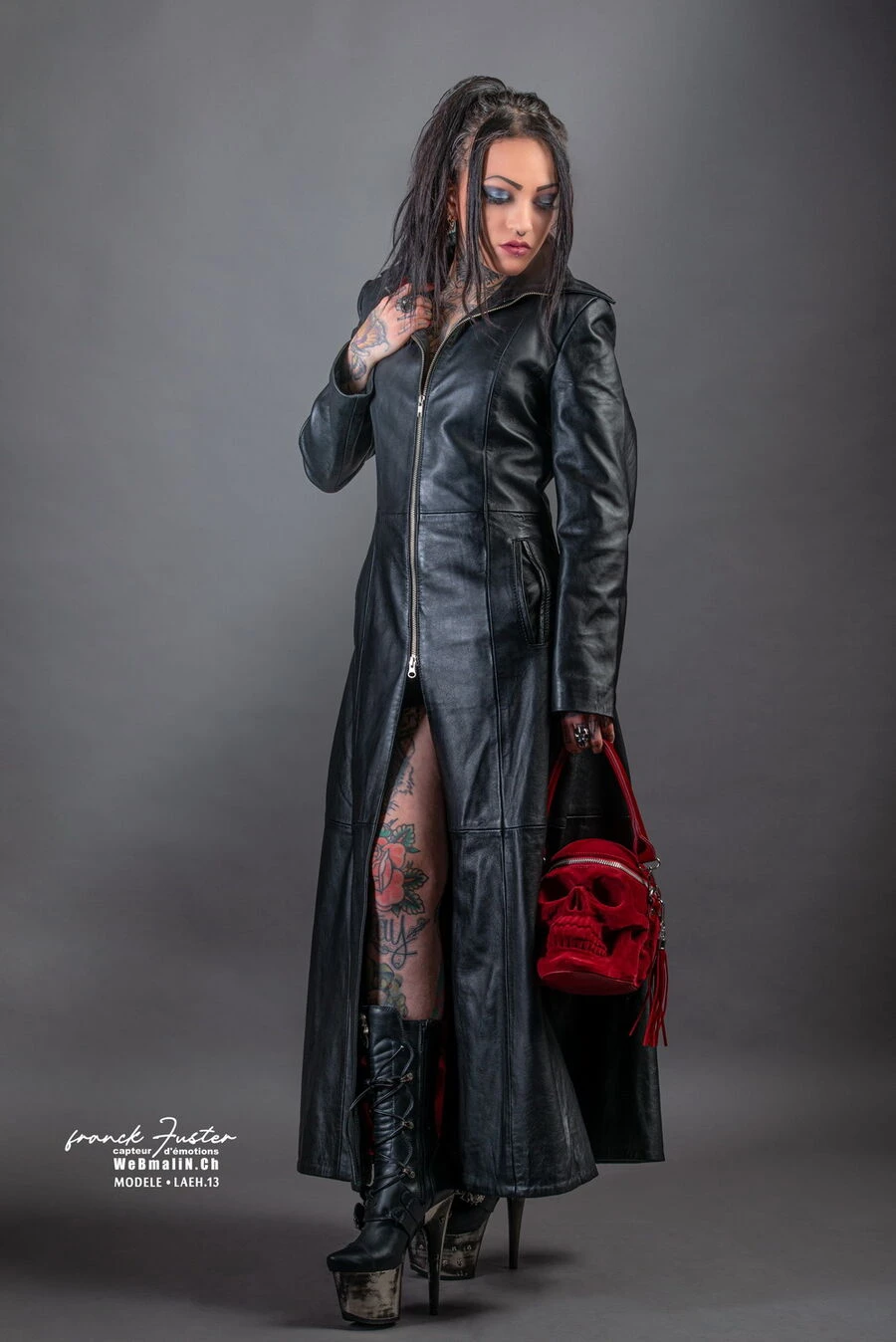 Long Manteau Cuir Gothique Vampire Femme – Image 2