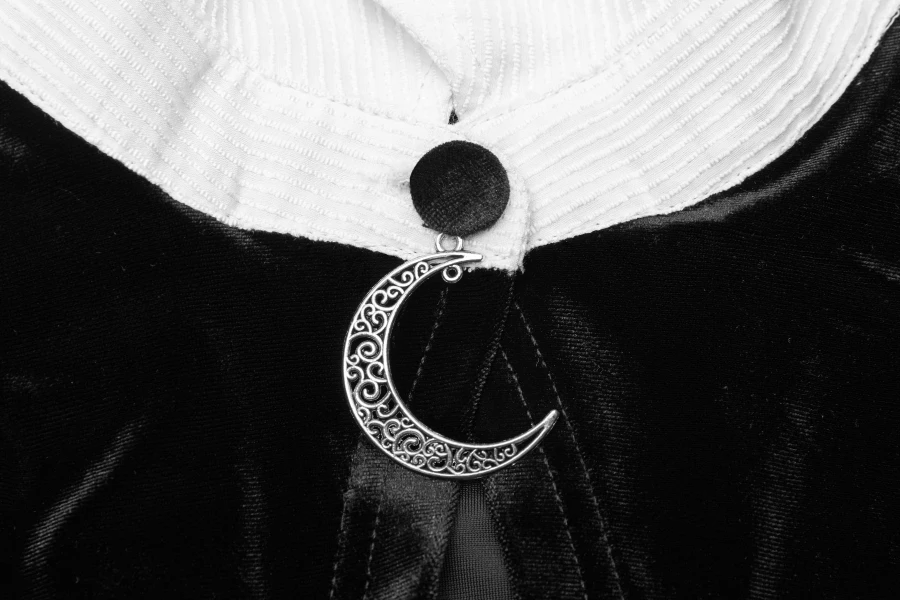 Robe PUNK RAVE 'wednesday Evening' – Image 5